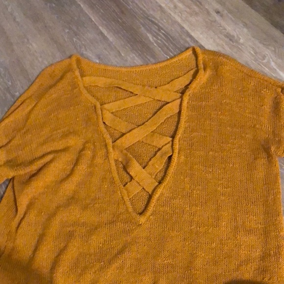 mustard yellow sweater - Picture 2 of 3